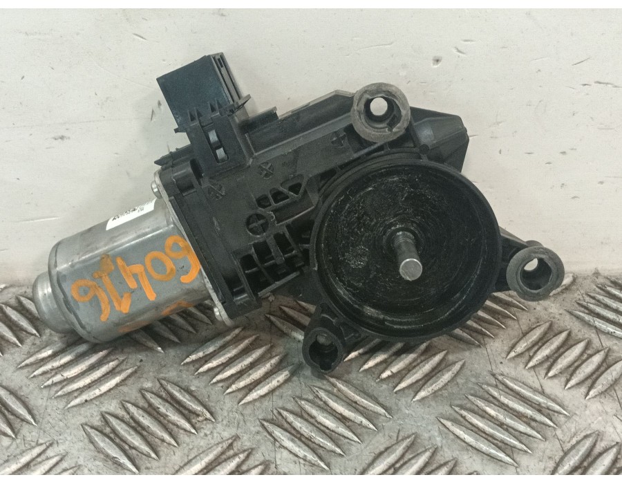 Recambio de motor elevalunas delantero derecho para seat ibiza iv (6j5, 6p1) 1.2 referencia OEM IAM 6R0959802B  
