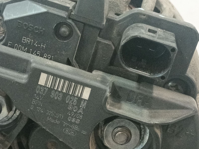 Recambio de alternador para volkswagen polo (9n3) 1.4 16v referencia OEM IAM 037903025M 0124325013 