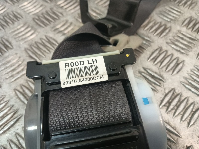 Recambio de cinturon seguridad trasero izquierdo para kia carens iv 1.7 crdi referencia OEM IAM 89810A4000  
