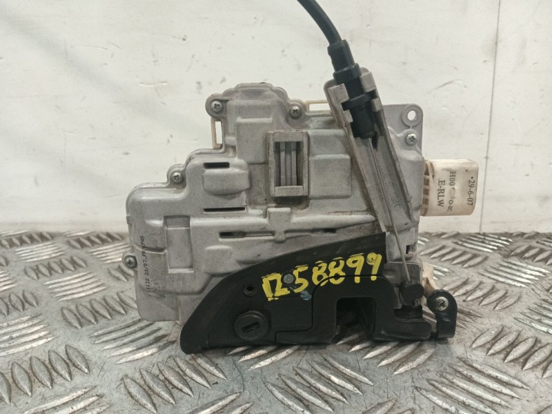 Recambio de cerradura puerta trasera izquierda para volkswagen touran (1t2) referencia OEM IAM 5P0839011  