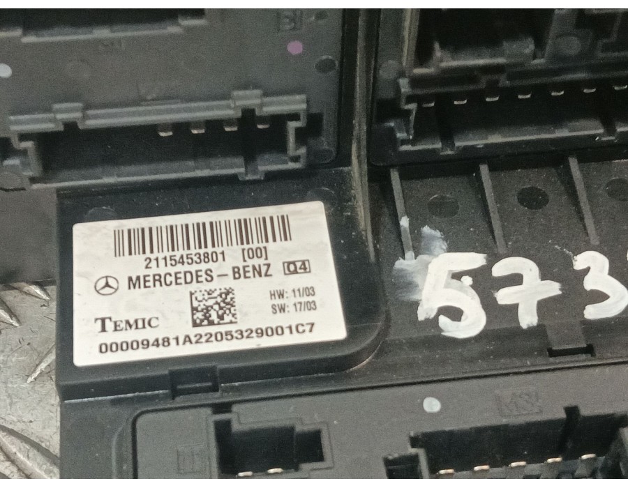Recambio de caja fusibles para mercedes-benz clase e (w211) berlina 3.2 cdi cat referencia OEM IAM 2115453801  