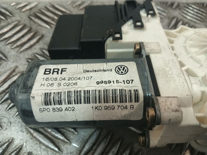 Recambio de elevalunas trasero derecho para seat altea (5p1) 1.6 referencia OEM IAM 5P0839402 1K0959704B 995915107