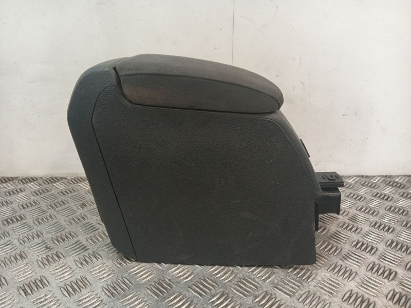 Recambio de apoyabrazos central para volkswagen golf v (1k1) 2.0 tdi referencia OEM IAM 1K5864251C  