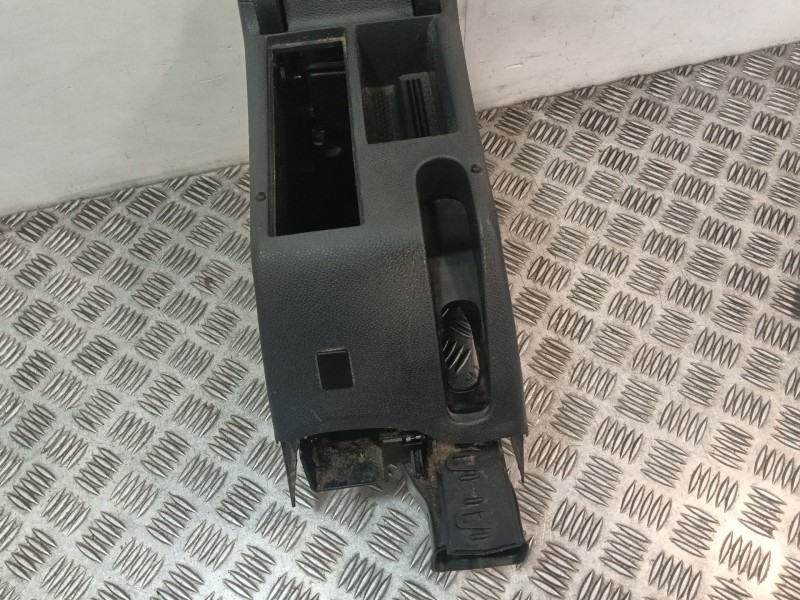 Recambio de apoyabrazos central para volkswagen golf v (1k1) 2.0 tdi referencia OEM IAM 1K5864251C  