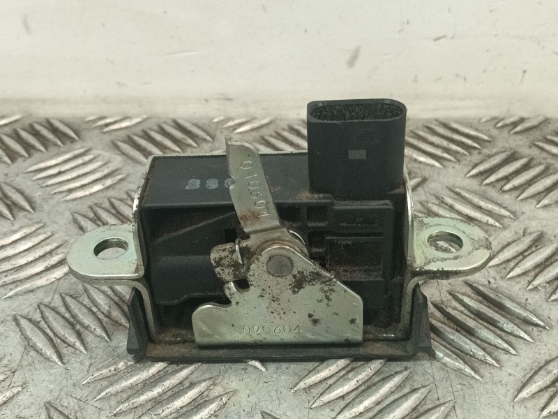 Recambio de cerradura maletero / porton para volkswagen golf v (1k1) 2.0 tdi 16v referencia OEM IAM 1K6827505B  