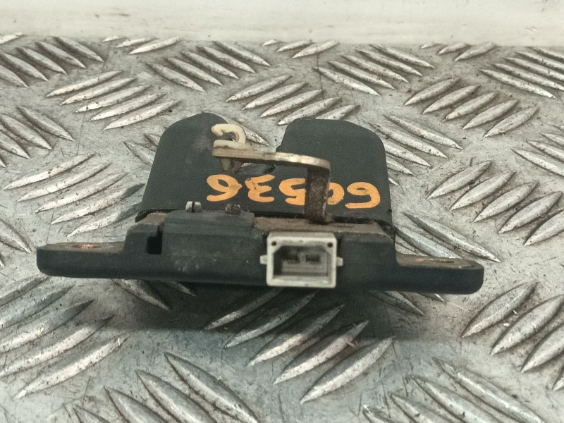 Recambio de cerradura maletero / porton para seat toledo ii (1m2) 1.9 tdi referencia OEM IAM 8D5827505D  