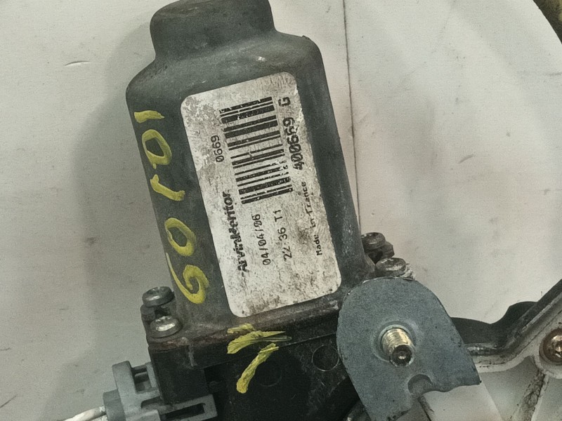 Recambio de elevalunas trasero izquierdo para renault laguna ii (bg0/1_) 2.0 dci (bg1t) referencia OEM IAM 8200485201  