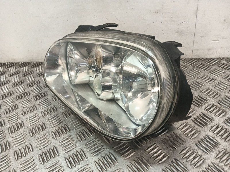 Recambio de faro izquierdo para volkswagen golf iv variant (1j5) 1.9 tdi referencia OEM IAM 1J1941015  