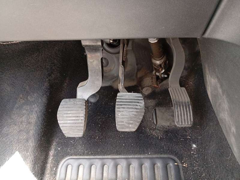 Recambio de pedal freno para peugeot 208 i (ca_, cc_) 1.2 vti 82 referencia OEM IAM 4501AV  