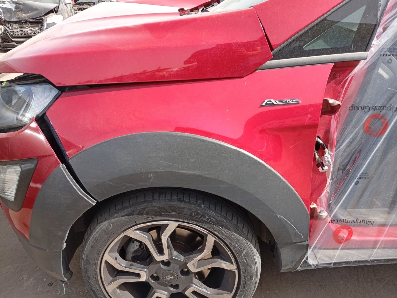 Recambio de aleta delantera izquierda para ford ecosport 1.0 ecoboost referencia OEM IAM 2472104  