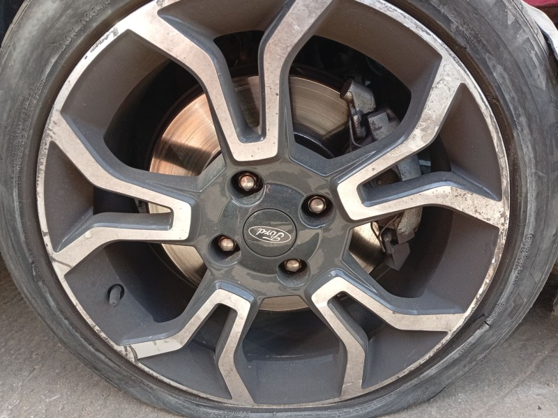 Recambio de mangueta delantera derecha para ford ecosport 1.0 ecoboost referencia OEM IAM 2050610  