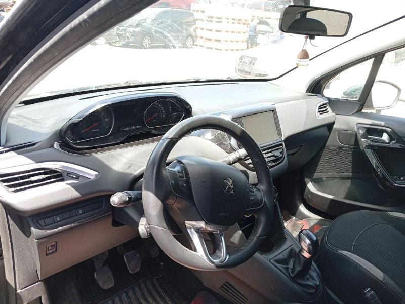Recambio de salpicadero para peugeot 208 i (ca_, cc_) 1.2 vti 82 referencia OEM IAM 16077378ZD  