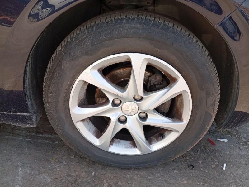 Recambio de mangueta delantera derecha para peugeot 208 i (ca_, cc_) 1.2 vti 82 referencia OEM IAM 1607557580  