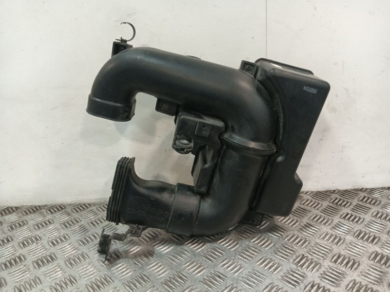 Recambio de carcasa filtro aire para kia carens iv 1.7 crdi referencia OEM IAM 28220A4200 28220A4000 