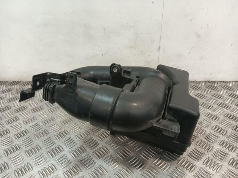 Recambio de carcasa filtro aire para kia carens iv 1.7 crdi referencia OEM IAM 28220A4200 28220A4000 