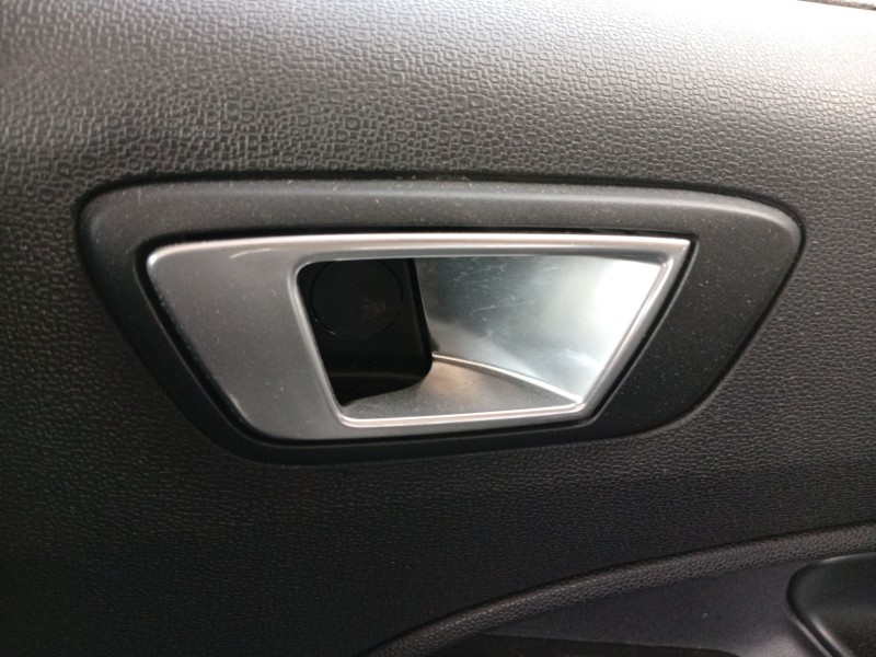 Recambio de maneta interior trasera derecha para ford ecosport 1.0 ecoboost referencia OEM IAM 8A61A22600H  