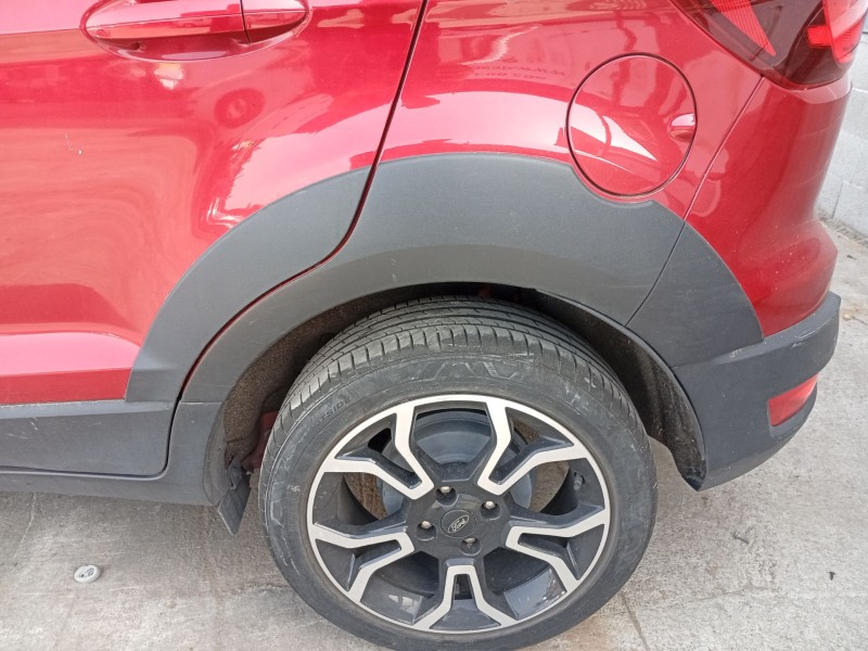 Recambio de aletin trasero izquierdo para ford ecosport 1.0 ecoboost referencia OEM IAM 286D03A  