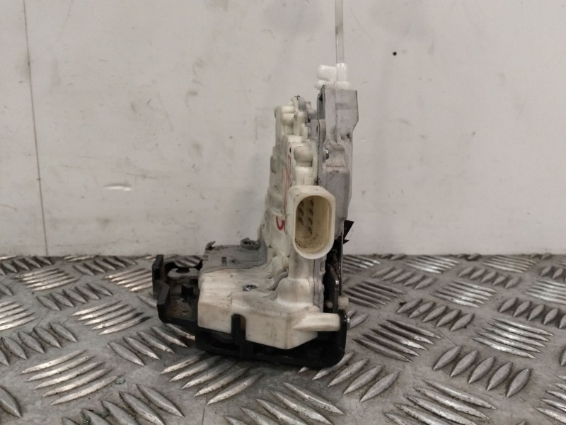 Recambio de cerradura puerta delantera derecha para seat altea xl (5p5, 5p8) 1.6 tdi referencia OEM IAM A046879  