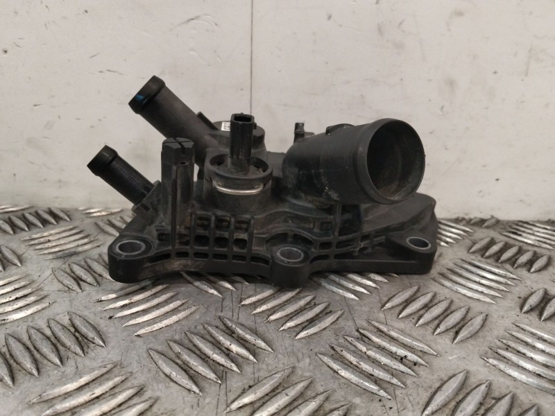 Recambio de termostato para dacia sandero ii 1.0 tce 90 gpf referencia OEM IAM 110616875R  