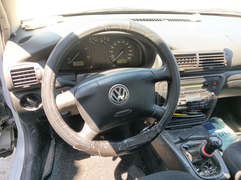 volkswagen passat b3/b4 variant (3a5, 35i) del año 1997