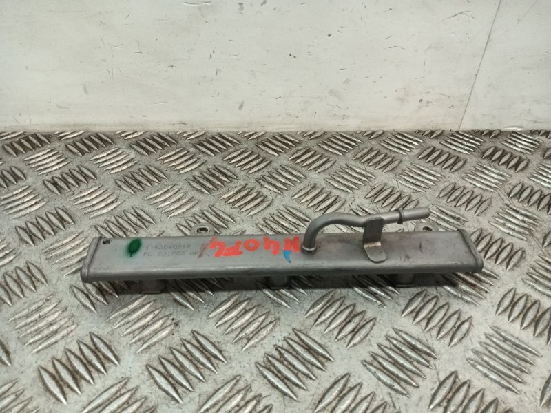 Recambio de rampa inyectora para dacia sandero ii 1.0 tce 90 gpf referencia OEM IAM 175204021R  