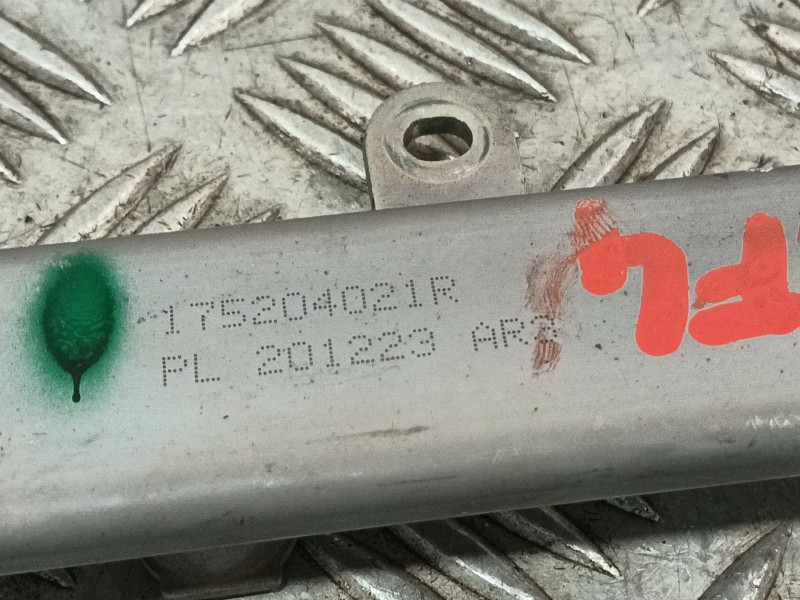 Recambio de rampa inyectora para dacia sandero ii 1.0 tce 90 gpf referencia OEM IAM 175204021R  