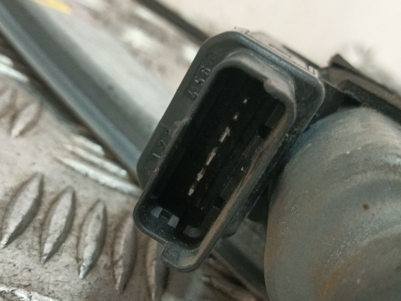 Recambio de elevalunas delantero derecho para renault megane ii coupe/cabrio 1.9 dci diesel referencia OEM IAM 400875E  