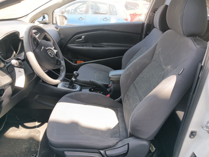 kia rio iii (ub) del año 2012