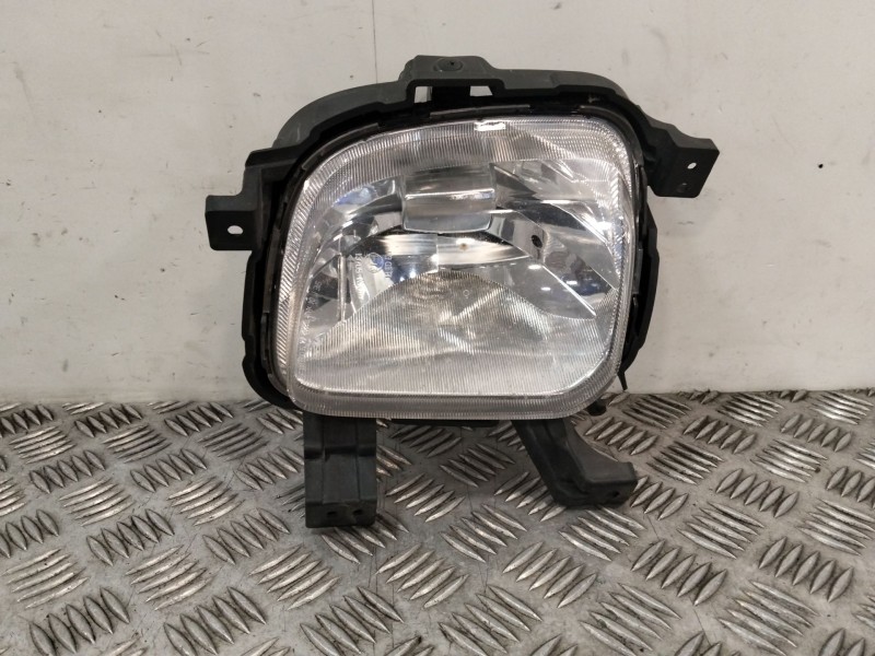 Recambio de faro antiniebla derecho para kia carens iv 1.7 crdi referencia OEM IAM 92202A4010  