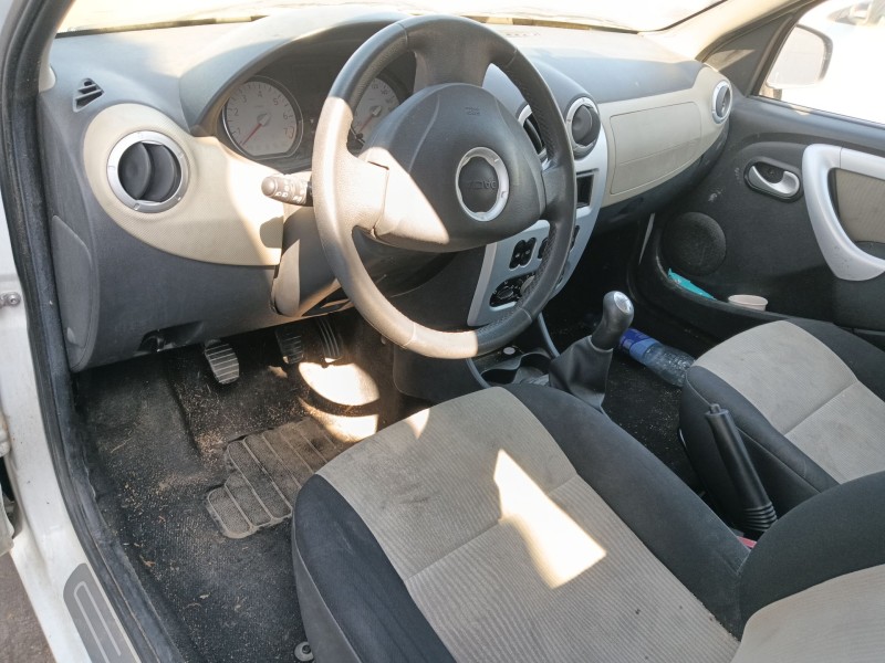 dacia logan (ls_) del año 2009