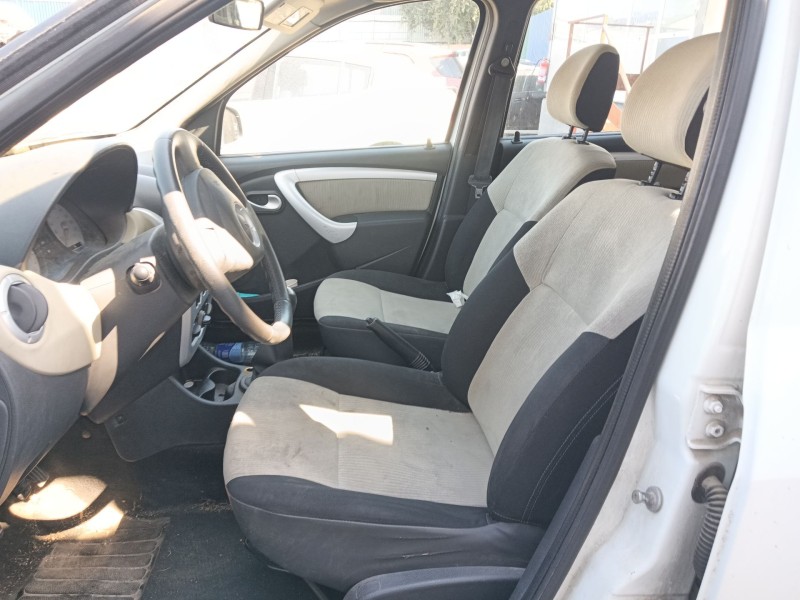 dacia logan (ls_) del año 2009