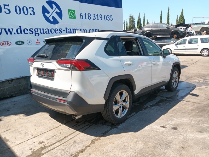 toyota rav 4 v (_a5_, _h5_) del año 2018