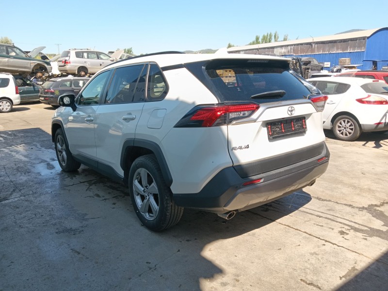 toyota rav 4 v (_a5_, _h5_) del año 2018