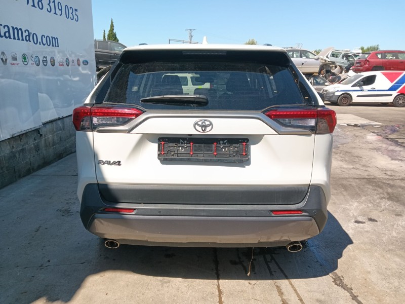 toyota rav 4 v (_a5_, _h5_) del año 2018