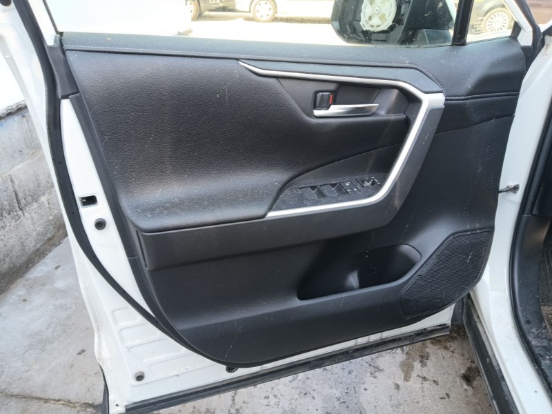 toyota rav 4 v (_a5_, _h5_) del año 2018