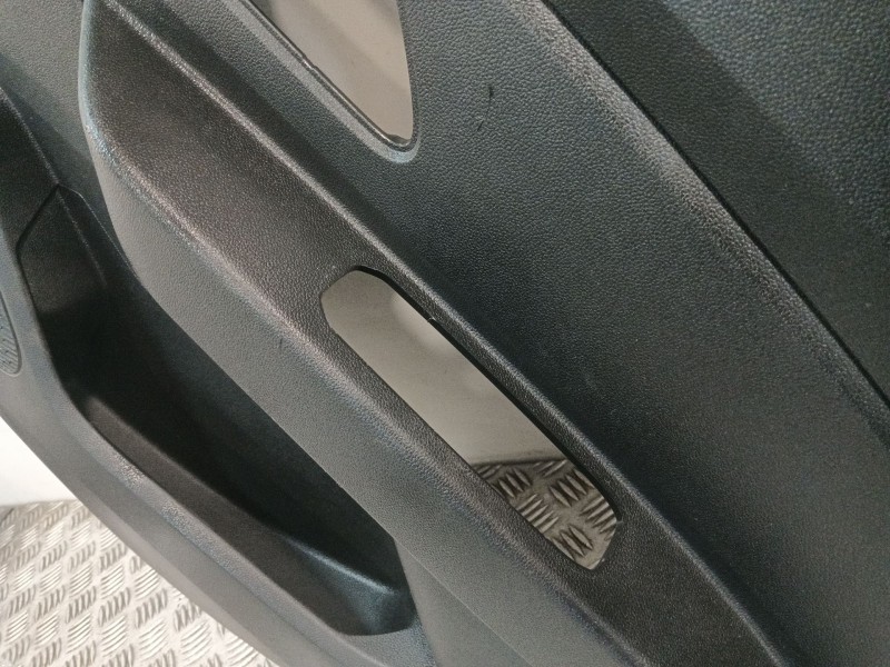 Recambio de guarnecido puerta trasera derecha para dacia duster ii referencia OEM IAM 829A08379R 829103909R 