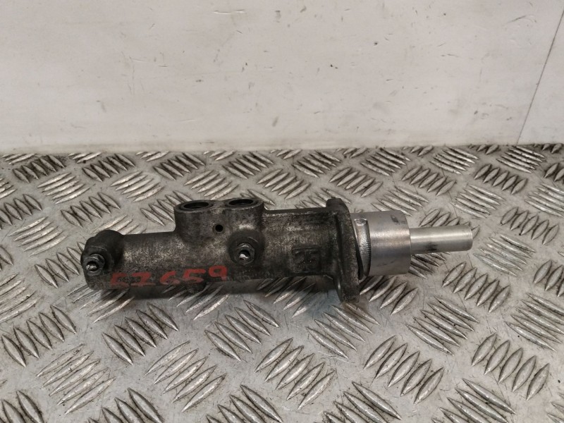 Recambio de bomba freno para iveco daily chasis- cabina (1999 =>) referencia OEM IAM 21027999A  