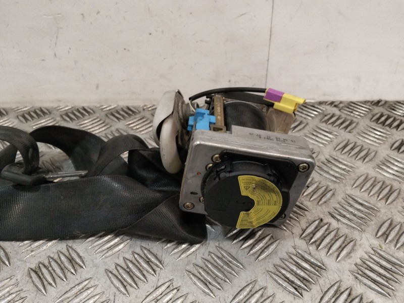 Recambio de cinturon seguridad delantero derecho para volkswagen new beetle (9c1/1c1) 1.9 tdi referencia OEM IAM 33009583B  