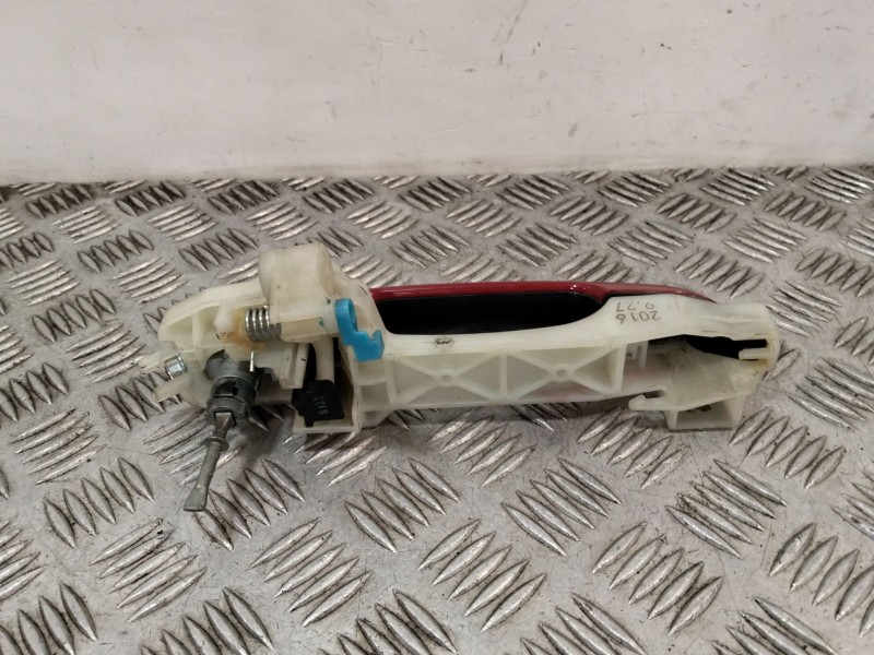 Recambio de maneta exterior delantera izquierda para kia rio iii (ub) 1.2 cvvt referencia OEM IAM 826511W100ABP  