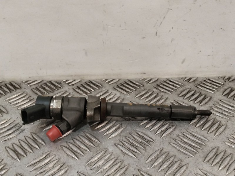 Recambio de inyector para ford focus c-max (dm2) 1.6 tdci referencia OEM IAM 0445110239  