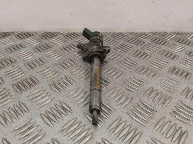 Recambio de inyector para ford focus c-max (dm2) 1.6 tdci referencia OEM IAM 0445110239  