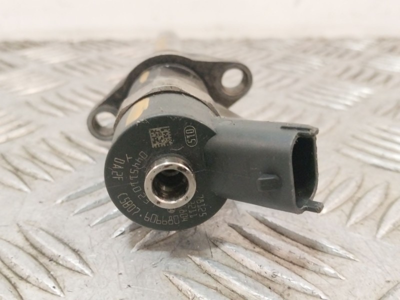 Recambio de inyector para ford focus c-max (dm2) 1.6 tdci referencia OEM IAM 0445110239  