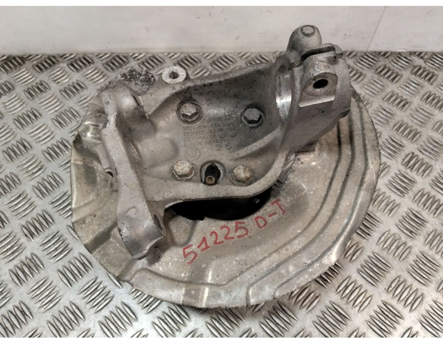 Recambio de mangueta delantera izquierda para bmw serie 3 cabrio (e93) 3.0 turbodiesel cat referencia OEM IAM 676444303  