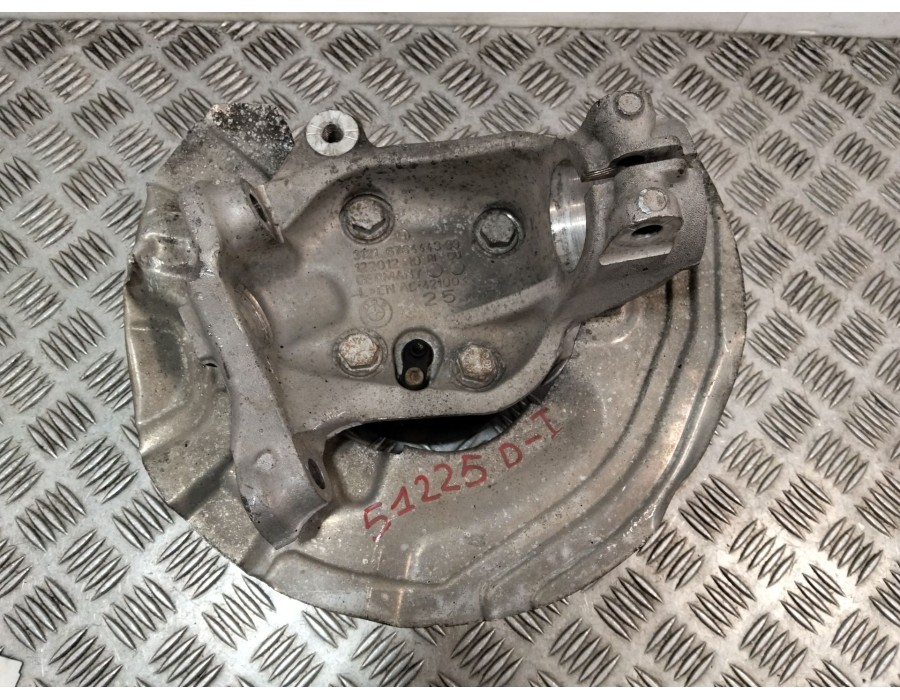 Recambio de mangueta delantera izquierda para bmw serie 3 cabrio (e93) 3.0 turbodiesel cat referencia OEM IAM 676444303  