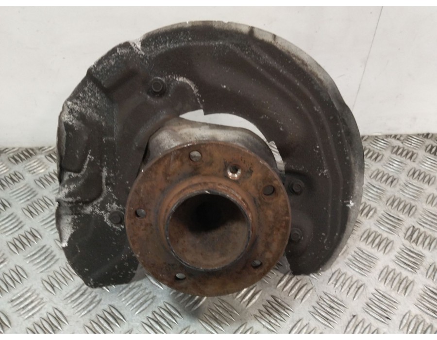 Recambio de mangueta delantera izquierda para bmw serie 3 cabrio (e93) 3.0 turbodiesel cat referencia OEM IAM 676444303  