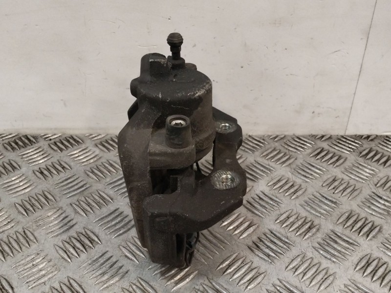 Recambio de pinza freno delantera derecha para volvo c30 2.0 diesel cat referencia OEM IAM 36000485  