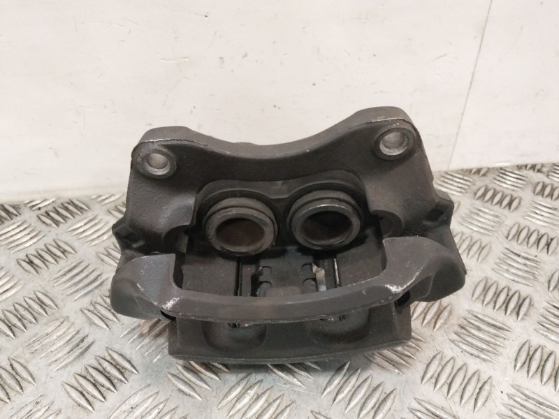 Recambio de pinza freno delantera derecha para renault master ii furgoneta (fd) 2.5 dci referencia OEM IAM 2013190  
