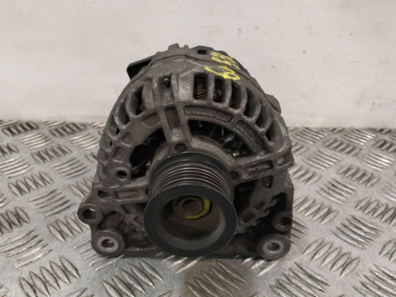 Recambio de alternador para volkswagen polo iv (9n_, 9a_) 1.4 16v referencia OEM IAM 037903025M 0124325013 