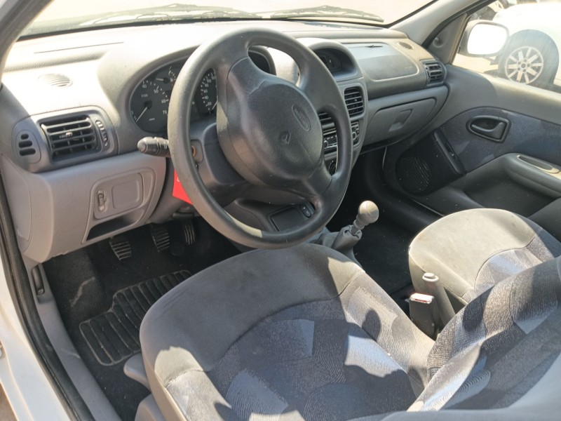renault clio ii (bb_, cb_) del año 2000