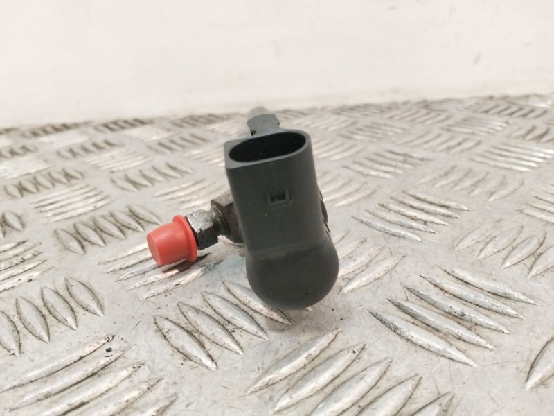 Recambio de inyector para seat leon (1p1) 1.6 tdi referencia OEM IAM 03L130277B  